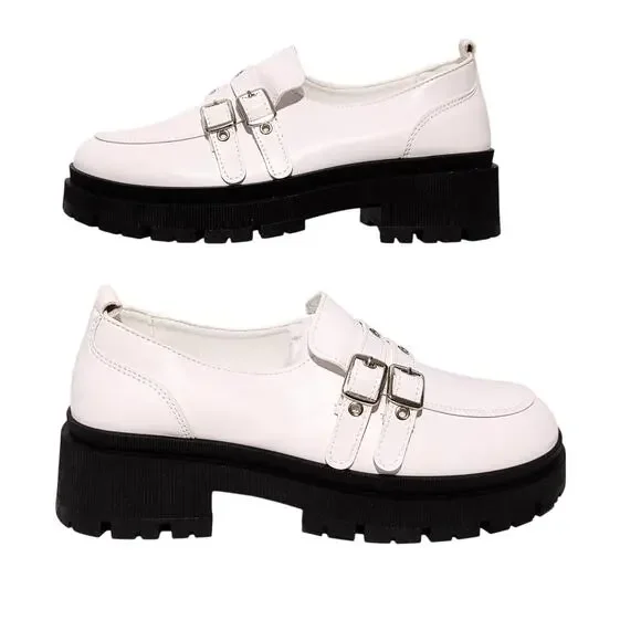Yoki Simmons Lug Sole Loafers 2 Buckle Straps White Faux Leather Womens US10 NEW - Picture 2 of 8
